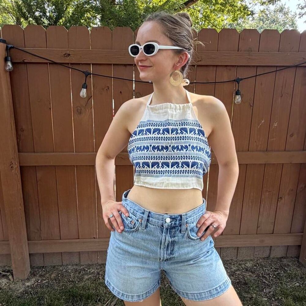 Unbranded Women's Blue and White Crop-top